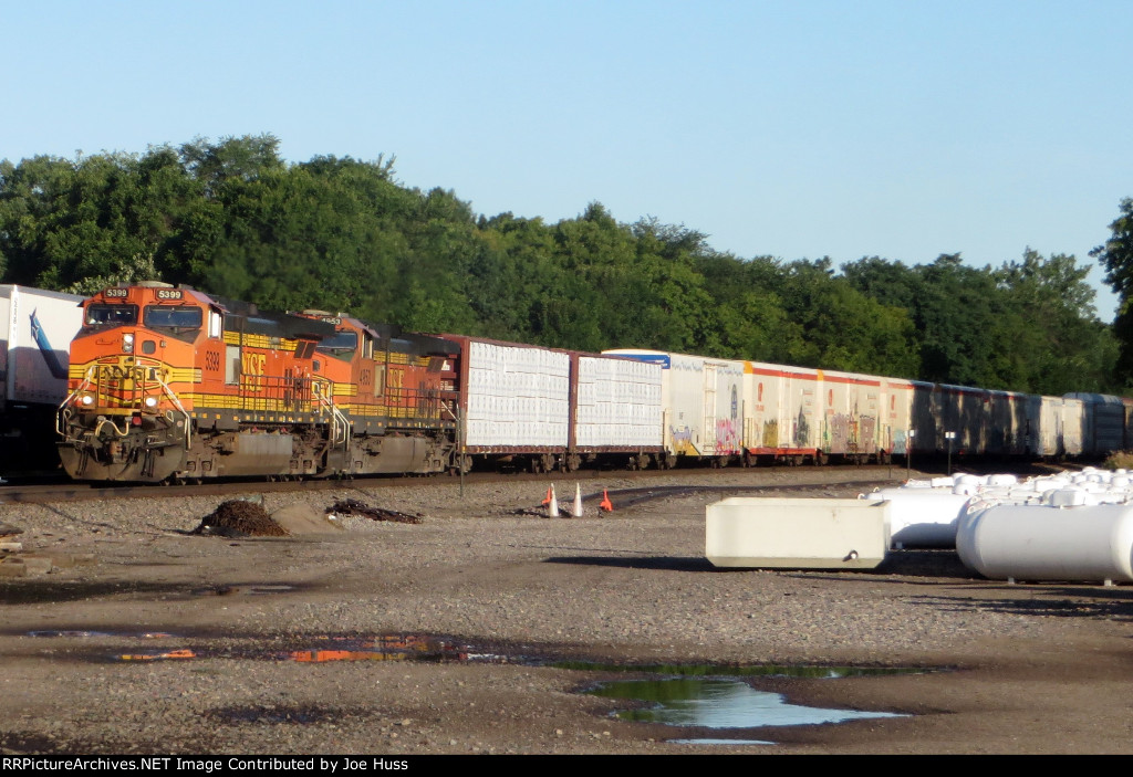 BNSF 5399 East